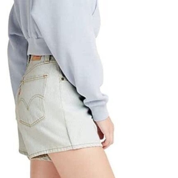 Levi’s High-Waisted Mom Shorts Size 24 Light Blue White Denim Stripey NWT - Picture 2 of 8